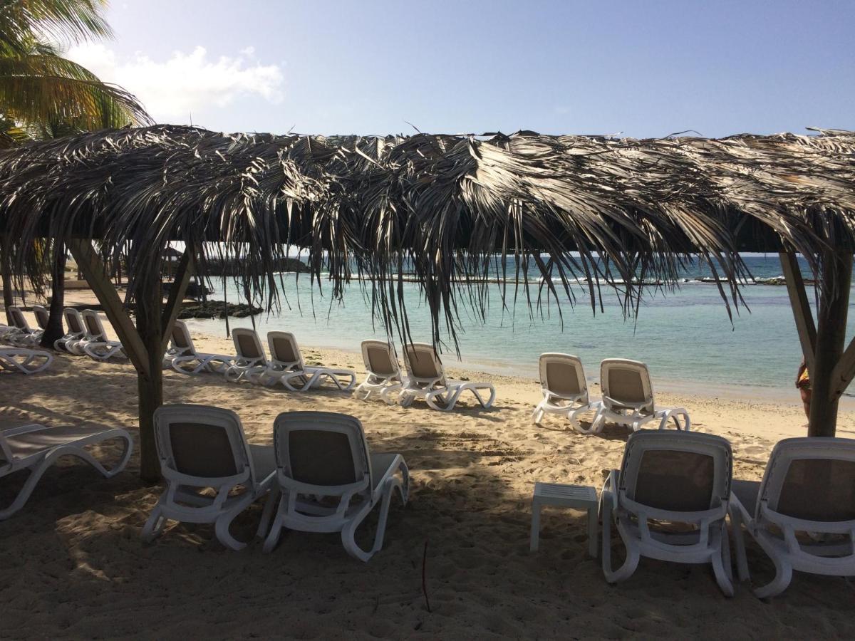 Appartement Arc En Ciel 3 Pieces Avec Acces Piscine Et Plage Saint-Francois  Eksteriør billede